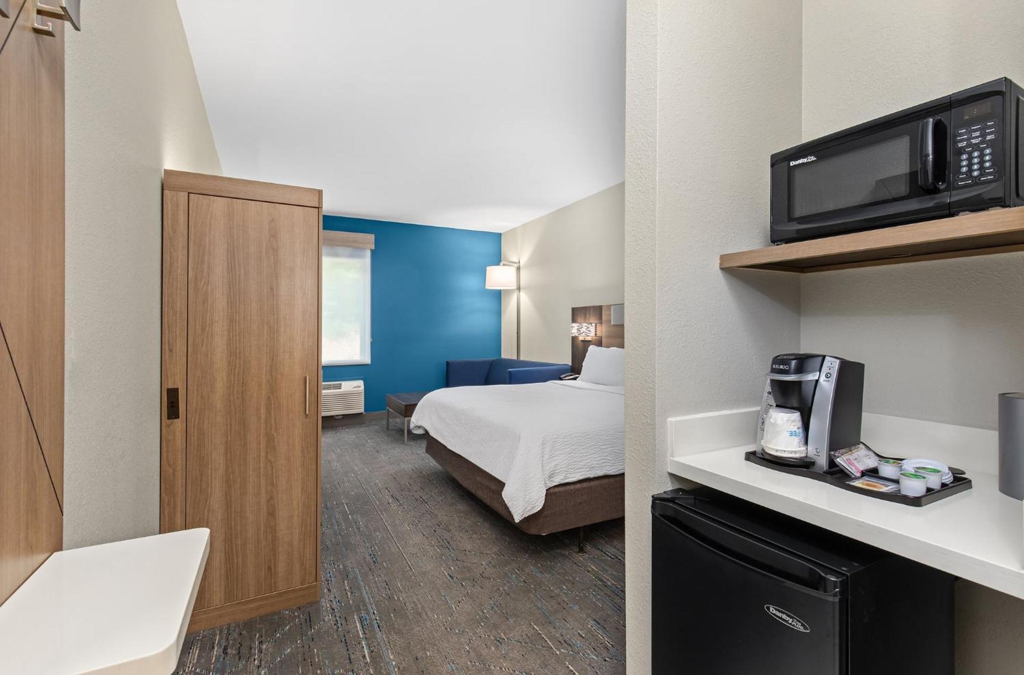 Holiday Inn Express Hurricane Mills Waverly By Ihg Eksteriør bilde