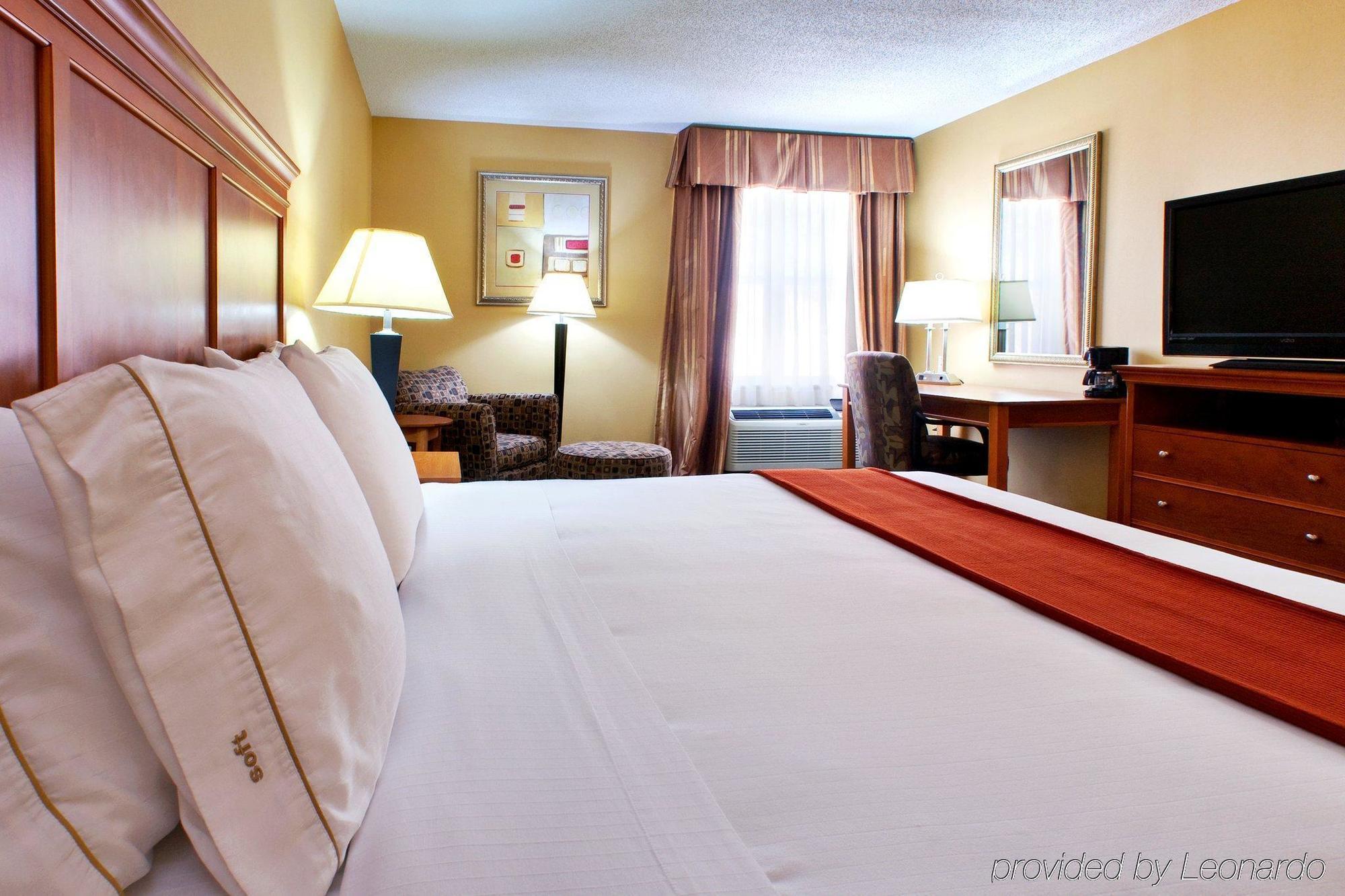 Holiday Inn Express Hurricane Mills Waverly By Ihg Rom bilde